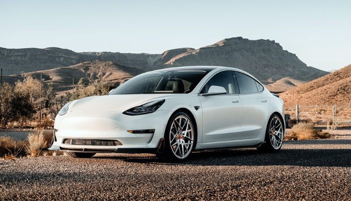 Desvendando os segredo por trás do sucesso do carro Tesla