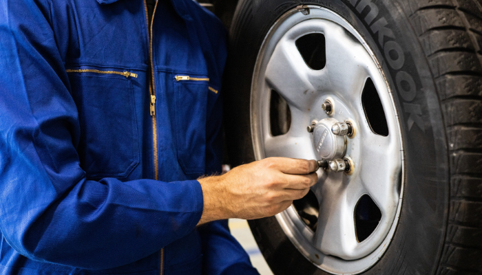 Como posso saber se meus pneus precisam de balanceamento? Confira estas informações